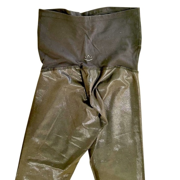 Beyond the Bump metallic charcoal gray bellyband leggings USA made size small - Picture 3 of 7